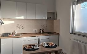 Carla'S Place Ap1