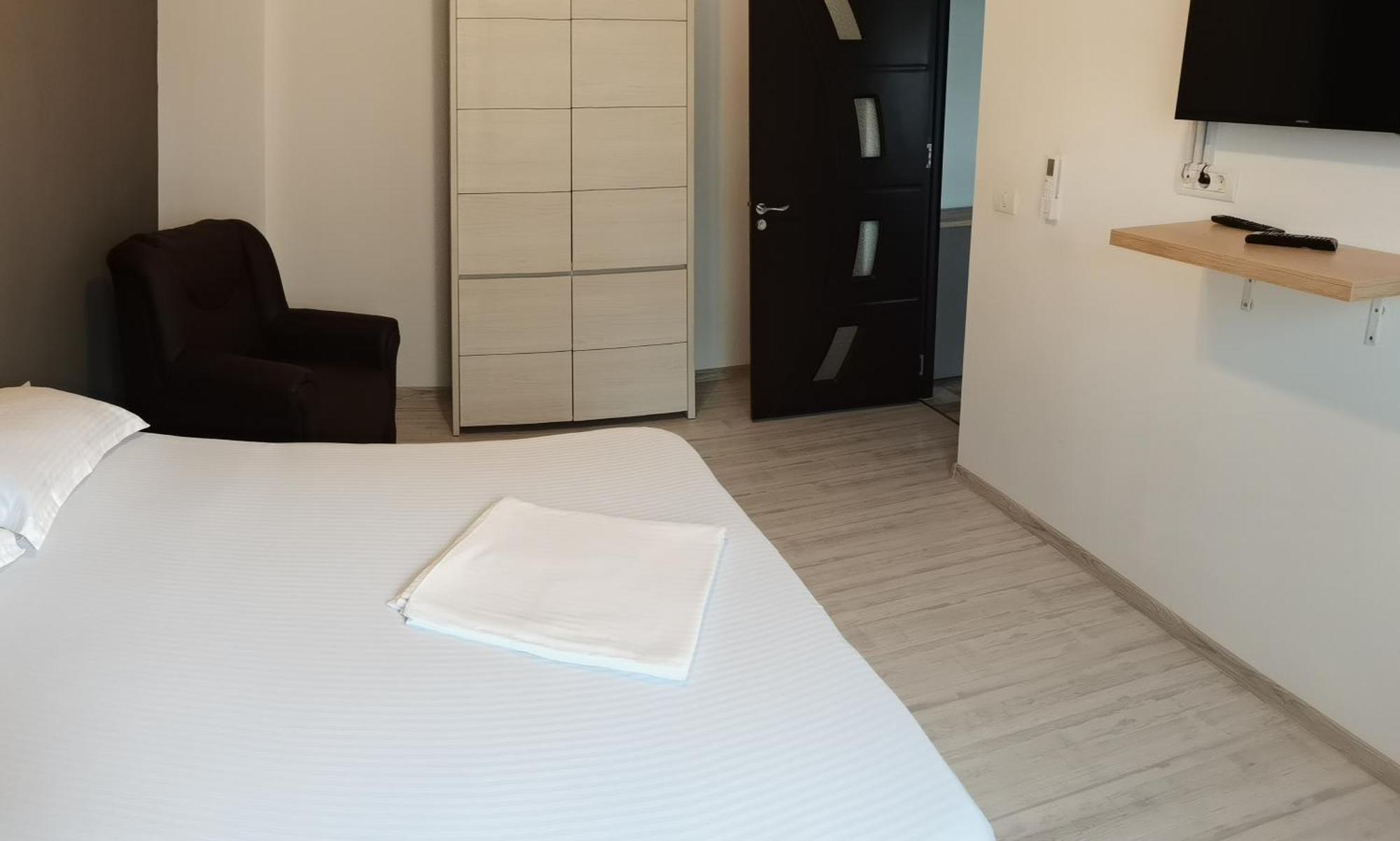 Carla'S Place Ap1 Oradea Exterior photo